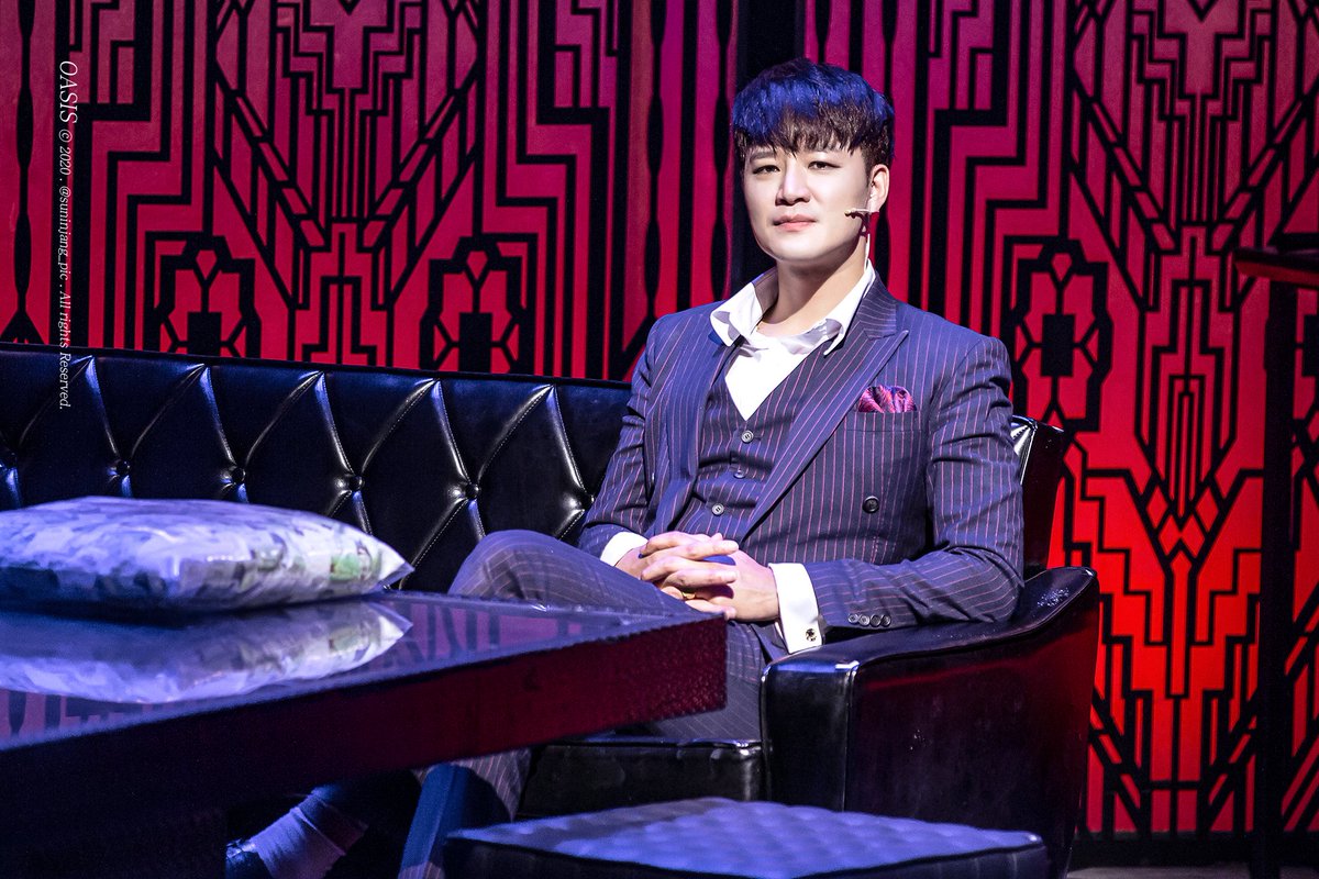 suninjang_pic's tweet photo. 200912 뮤지컬 #비스티 밤공 커튼콜
이재현 役 #김종구 https://t.co/4LSs75kzij
