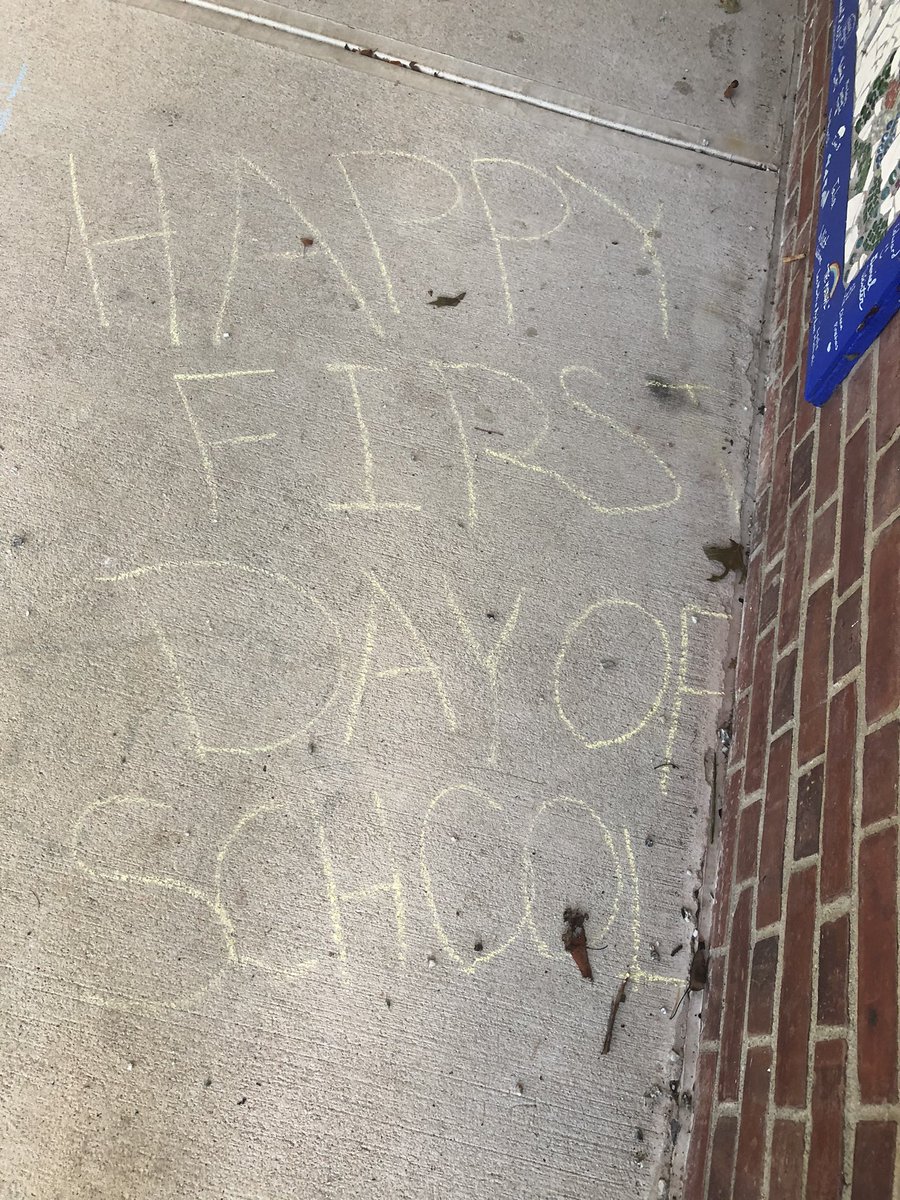 RadburnSchool's tweet photo. Parents and students share messages for Back to School. A tradition at Radburn! Thank you!!! #RadburnEagles #RadburnRocks https://t.co/bAoc5KJhUu
