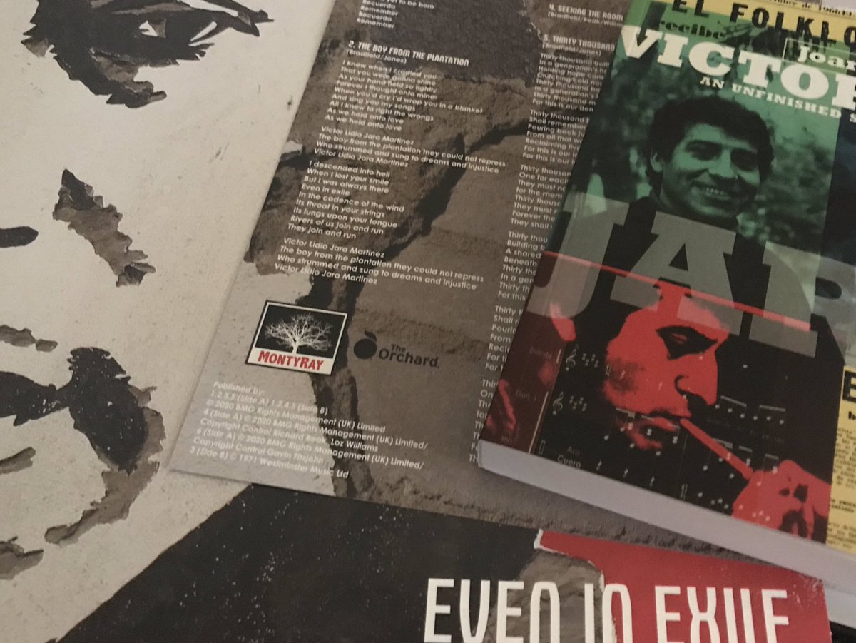 louie1401's tweet image. The beautiful words &amp;amp; music of this album inspired me to buy Joan Jara’s book - simply superb!  @Manics @heretic101 #eveninexile #VictorJara #jamesdeanbradfield 💗