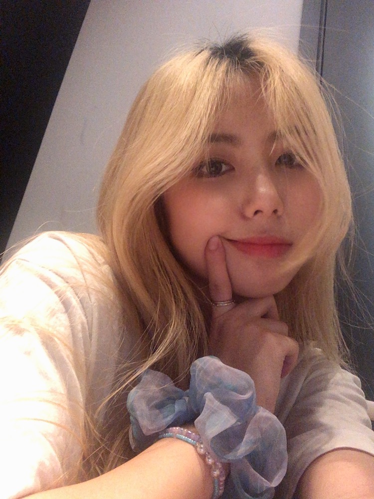 RBW_PURPLEKISS's tweet photo. [#이레] 잔머리 뿜뿜😭🧸 https://t.co/KXspBRNZQ1