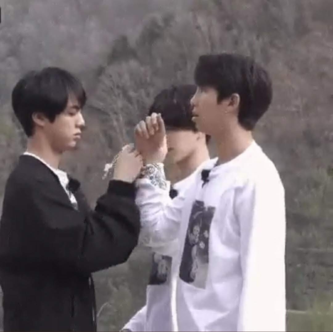 Remember when Yoongi said Joon didn't know how to tie his shoes??