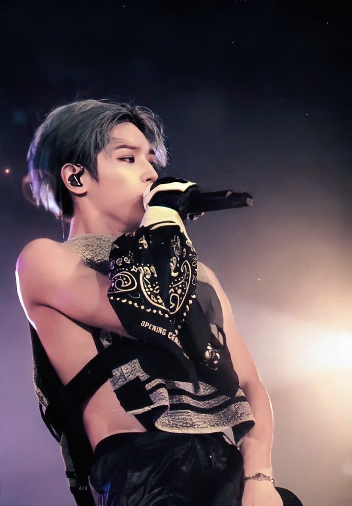 อ่านกระทู้น้องแทยงในพันทิปแล้วภูมิใจจัง จากเด็กที่เริ่มต้นช้ากว่าคนอื่น ตอนนี้กลายเป็นไอดอลที่เป็นตัวอย่างการเต้นให้ใครหลายๆคนแล้ว เก่งมากๆคั้บ ❤️