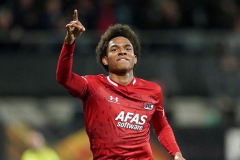 Calvin StengsClub: AZ AlkmaarAge: 21Position: WingerNationality: NetherlandsOne of the finest talents to come through the AZ academy in years, Stengs has it all. A creative winger that is heading to the top if he can avoid injuries. This could be his big year!