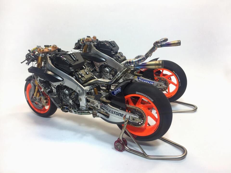 112on2's tweet photo. Double vision! Very nice high detailed RC213V by Bảo Nguyễn
#tamiya #hasegawa #fujimi #aoshima #scalemodel #motorcycle #motogp #studio27 #topstudiohobby #utadesign #boliditalia #ksworkshop #modulo #brachmodel #gbmodels #studiopoolblue #tateomodels #zworkshop #112on2 https://t.co/geP391eoGN