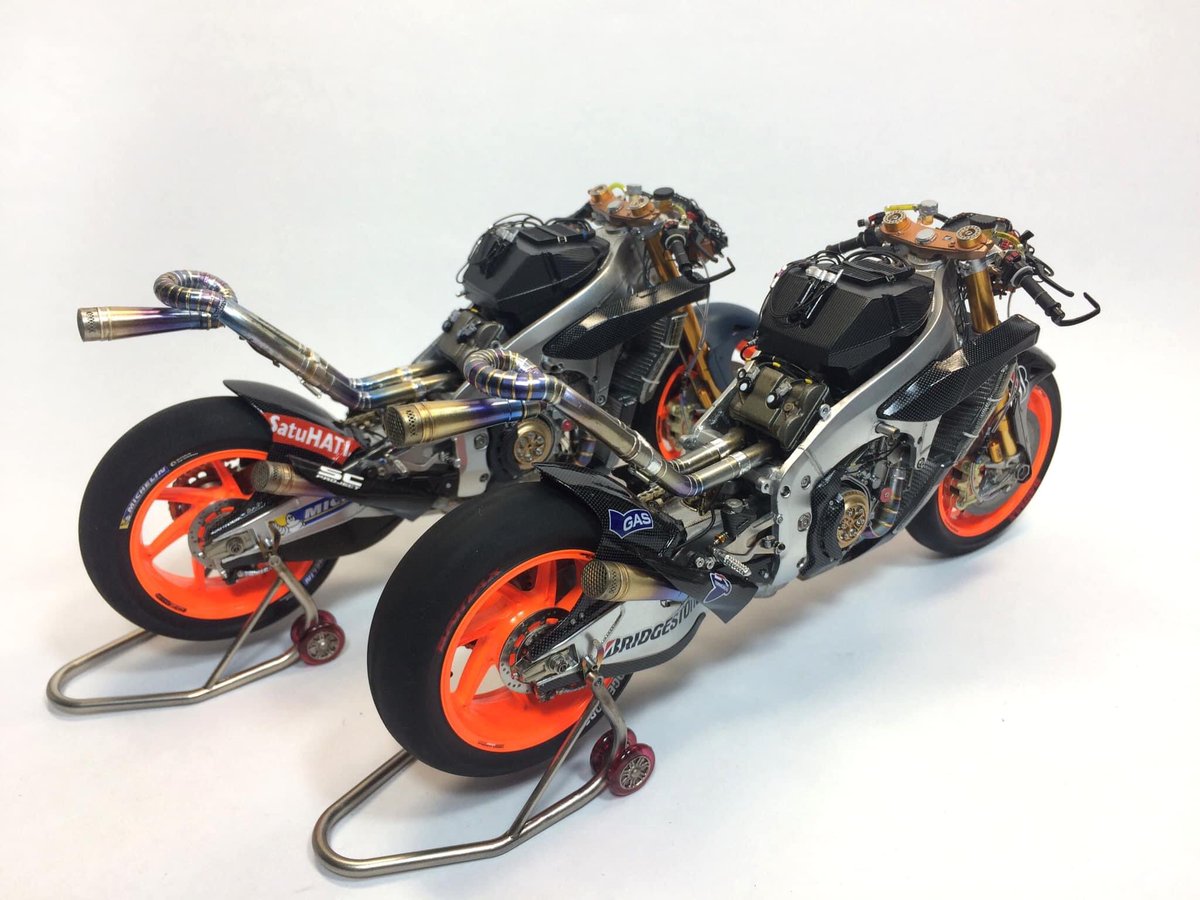 112on2's tweet photo. Double vision! Very nice high detailed RC213V by Bảo Nguyễn
#tamiya #hasegawa #fujimi #aoshima #scalemodel #motorcycle #motogp #studio27 #topstudiohobby #utadesign #boliditalia #ksworkshop #modulo #brachmodel #gbmodels #studiopoolblue #tateomodels #zworkshop #112on2 https://t.co/geP391eoGN