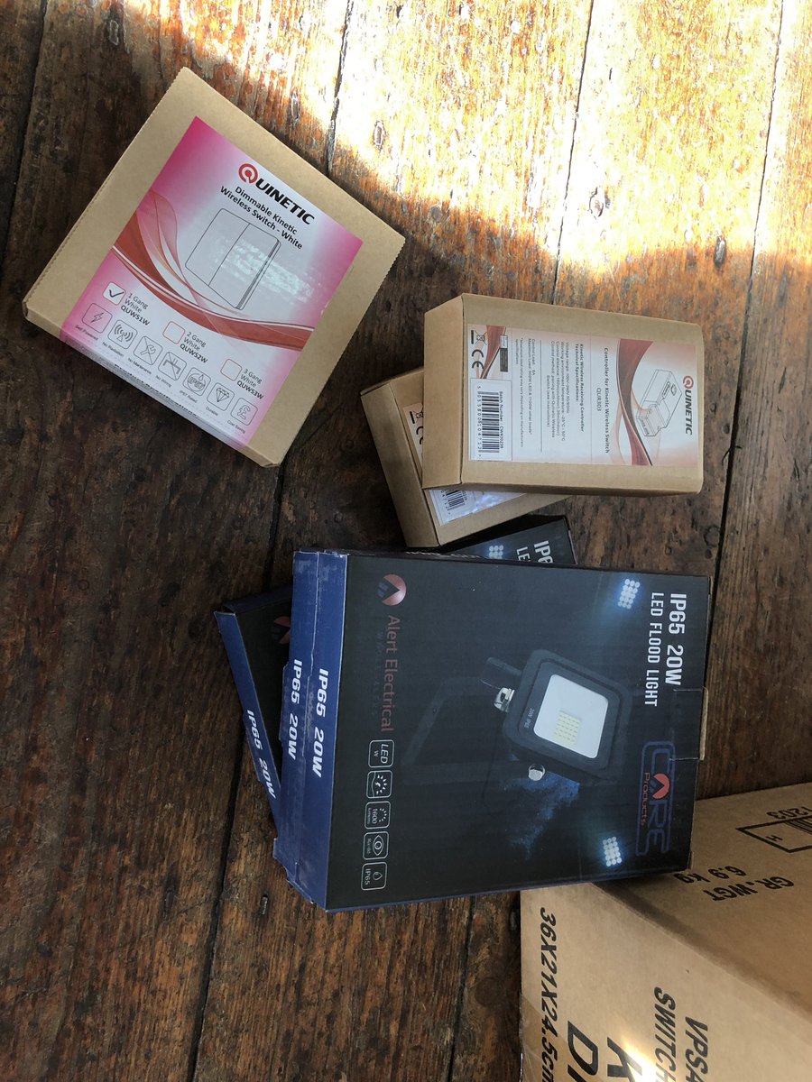 akincadeelec's tweet photo. #weekendwarrior again. At least I get to play around with the wizardry that is @QuineticSwitch wireless switching!
Have a good weekend whatever you’re up to! #electrician #derby #nottingham #sparkslife https://t.co/2UD6BpJsnp