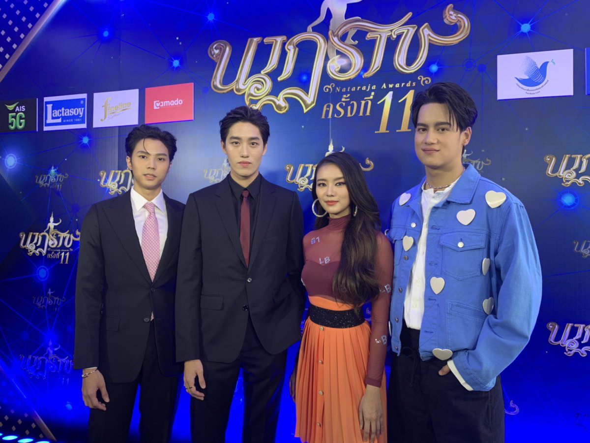 แบงค์ ต่อ แพรวา และ ไอซ์ พร้อมแล้ว
ที่งาน #นาฏราชครั้งที่11 🥰
วันนี้ มาร่วมลุ้น และเป็นกำลังใจให้ผู้เข้าชิงรางวัลนาฏราช ครั้งที่ 11 ทุกๆท่าน
ไปพร้อมกัน ทาง #ช่อง3กด33
เวลา 16:00 น.เป็นต้นไป นะคะ 💞
#BankThiti
#Thanapob_lee
#NichaphatC
#IcePariss
#NadaoArtist https://t.co/09jLWEGiEc
