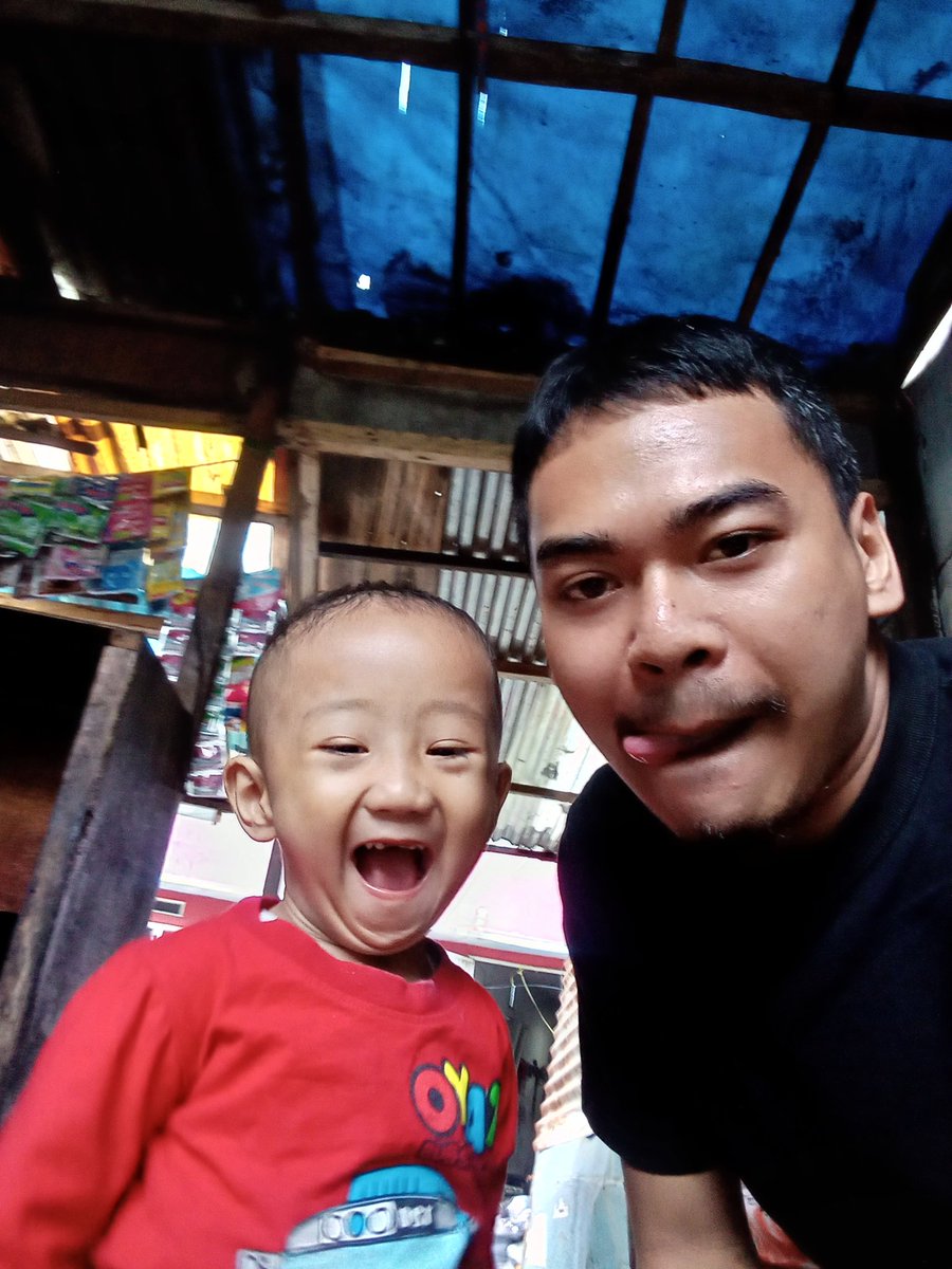 WRLN_7's tweet photo. Bareng rojak junior https://t.co/E4ZdQnhDLU