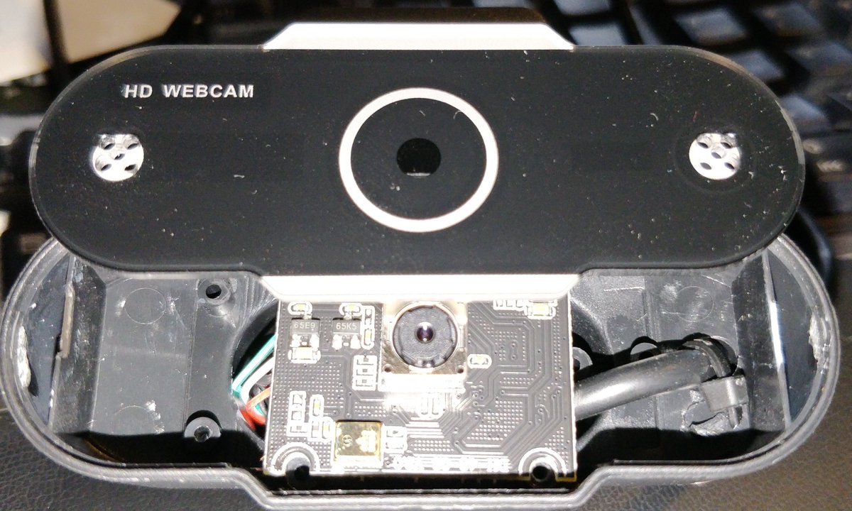 Where the hell are the "stereo" microphones? The cover has grilles on the sides - I assumed they were to let in sound.But there are no mics underneath them.