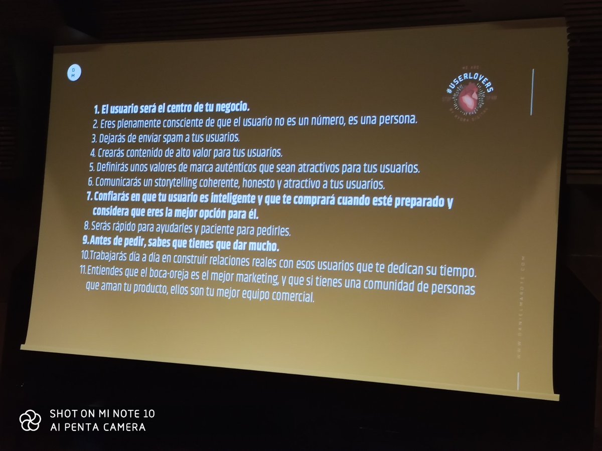 SoniaGlezPachon's tweet photo. "Emplead@s felices generan clientes felices, lo contrario también sucede" @daniel_marote #userlovers #empresasGIP #econgressmalaga "Mindset is everything" #peoplelovers #gipsters Inspiremos a las personas a ser generadoras de impacto positivo ❤🌈💫 https://t.co/TxHSvmG8Sh