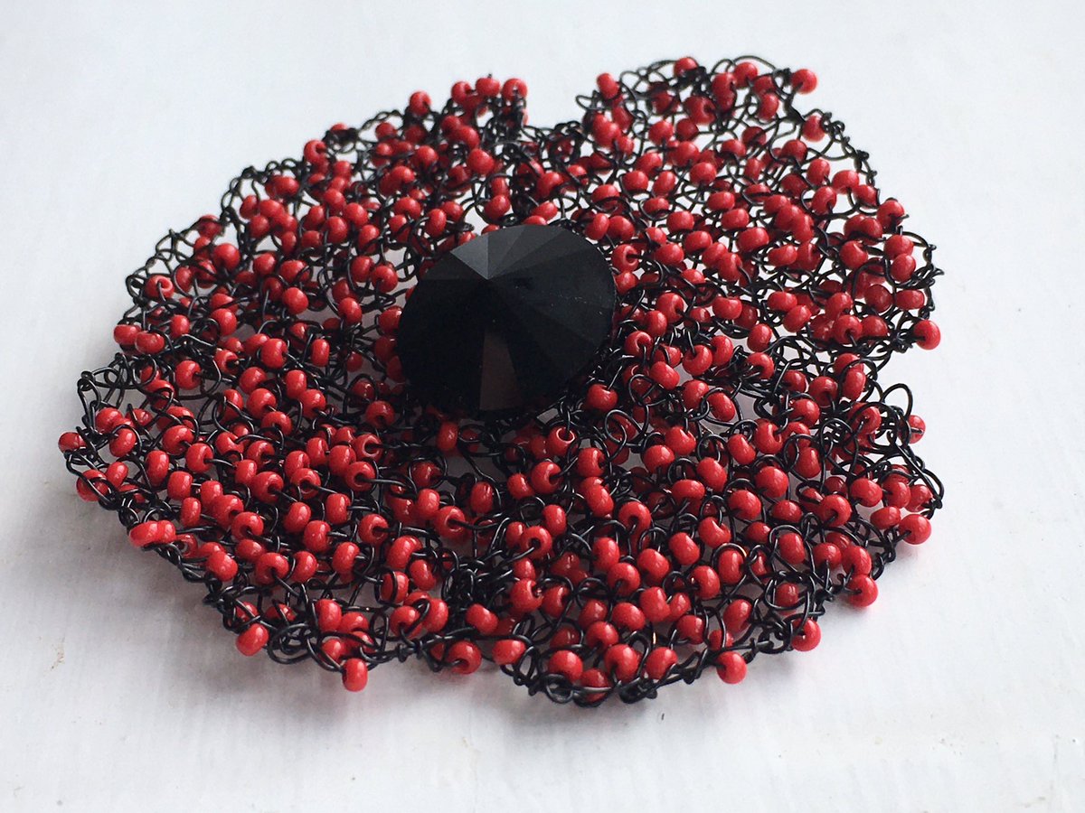 pearlysmith's tweet image. Knitted wire and glass bead poppy brooch please me for further details #UKGiftHour #UKGiftAM #crafturday #craftuk  
#Craftbiz #sbs #queenof #smartsocial #firsttmaster