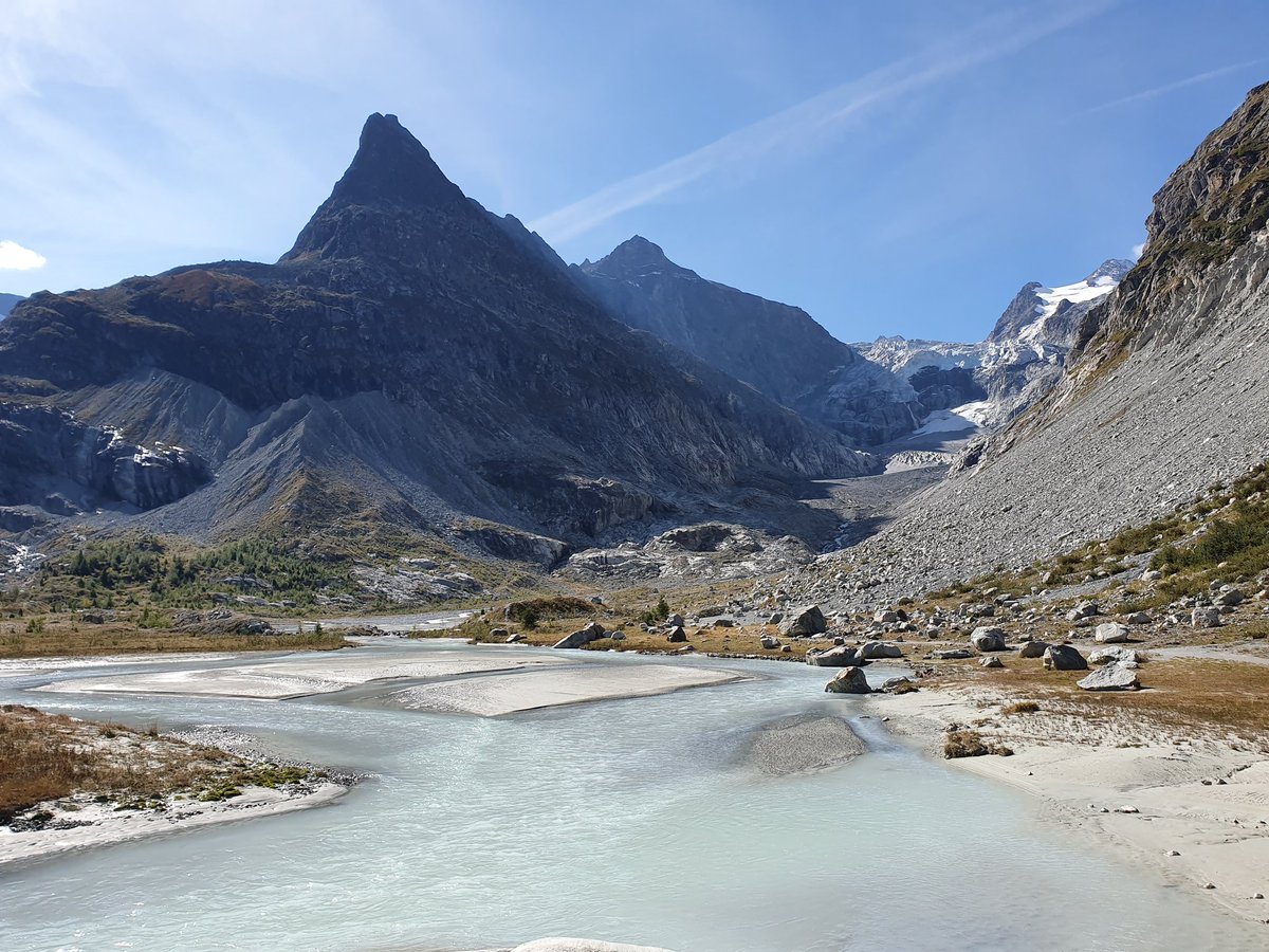 Mont-Miné, Evolène région à l'instant. #evolene #evoleneregion #myvaldherens #valaiswallis <a href="/MySwitzerland_f/">Suisse Tourisme</a>