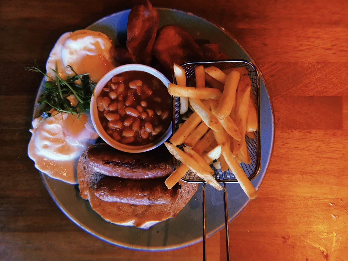 Breakfasts served from 8.30am here, seven days a week. Open until 1am for unbeatable cocktails and funky beats - Bold Street; Liverpool’s longest running cafe bar 🍻🍸☕️ #breakfast #cocktails #liverpool #cafe #bar ❤️