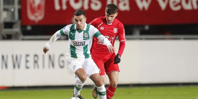 Daniel van KaamClub: GroningenAge: 20Position: MidfielderNationality: DutchMade a big impression in the Groningen midfield last season, Van Kaam is a tidy midfielder who keeps the game simple and barely loses possession.