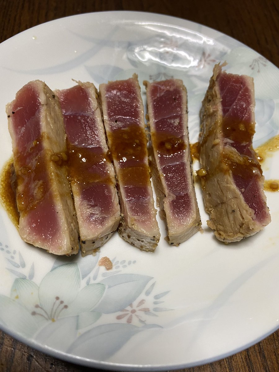まっつん たくあん つん A Twitter マグロのステーキ 半分は刺身で食べました まっつん たくあん つん A Twitter マグロのステーキ 半分は刺身で食べました