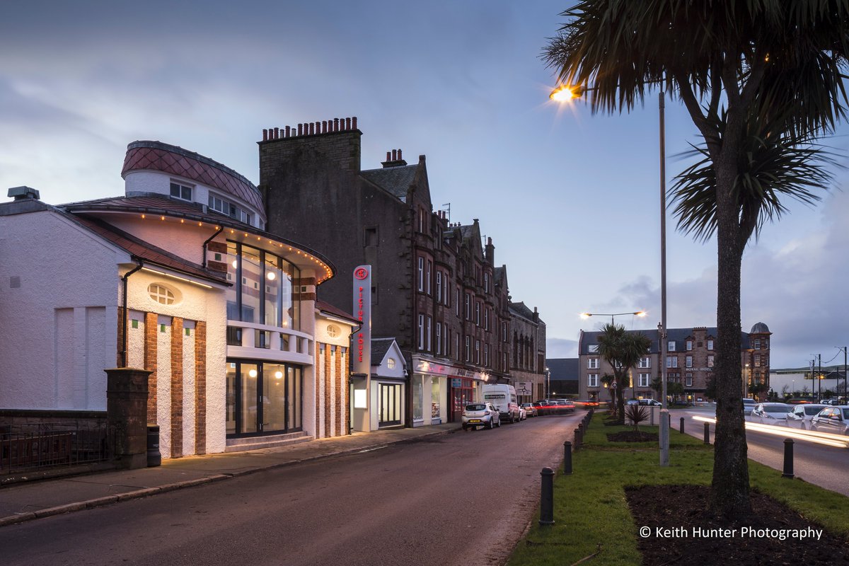 It's #IndependentCinemaDay! Why not visit @CTPictureHouse? Great films on today or just pop in for a coffee/cake/Gigha icecream etc #Campbeltown #seefilmlocally
