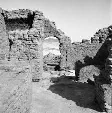 <minor>13th cent. Duweishat church and settlement, sudan A large mudbrick church surrounded by around 25 drystone houses and a cemetary; all from the late christian nubia era, likely functioned as a monastery. #historyxt