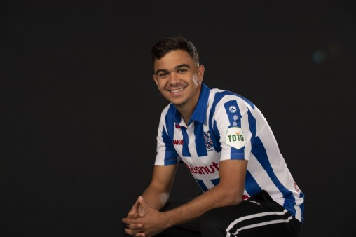 Oliver Batista MeierClub: Heerenveen (on loan from Bayern Munich)Age: 19Position: WingerNationality: Germany U19A big talent on show in Friesland this season, Meier has already made his Bayern debut and will be looking to develop further in the Eredivisie.