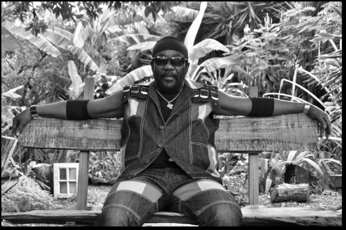 Jota Mayuscula &amp; Toots 
#RIP