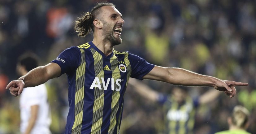 Vedat Muriqi yarın İtalya'ya gidecek ve 5 yıllık sözleşmeyi imzalayacak. Lazio bu transfer için Fenerbahçe'ye 20 milyon € ödeyecek.
#Tipobet