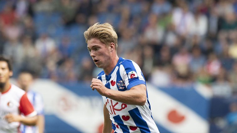 Arjen van der HeideClub: HeerenveenAge: 18Position: WingerNationality: Dutch U19A gem from the Heerenveen academy, Van der Heide has made his first-team debut in Friesland and will be looking to become a regular this season. Quick, tricky and can score.