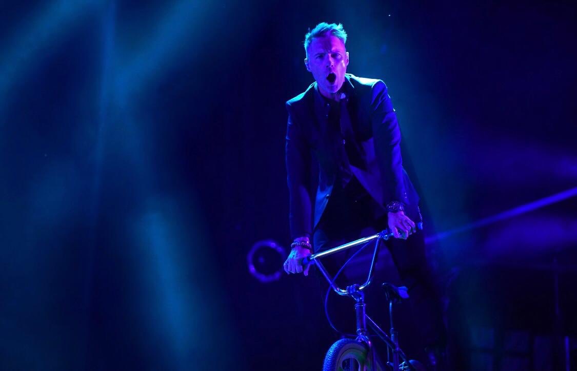 VirginMoney's tweet image. We found love and couldn’t fight it last night at the @VMUnityArena as the one, and the only @ronanofficial took the stage by storm. 

Here are the best bits of his performance.

📸: @TyneSightPhoto @bennett_media #vmunityarena #music