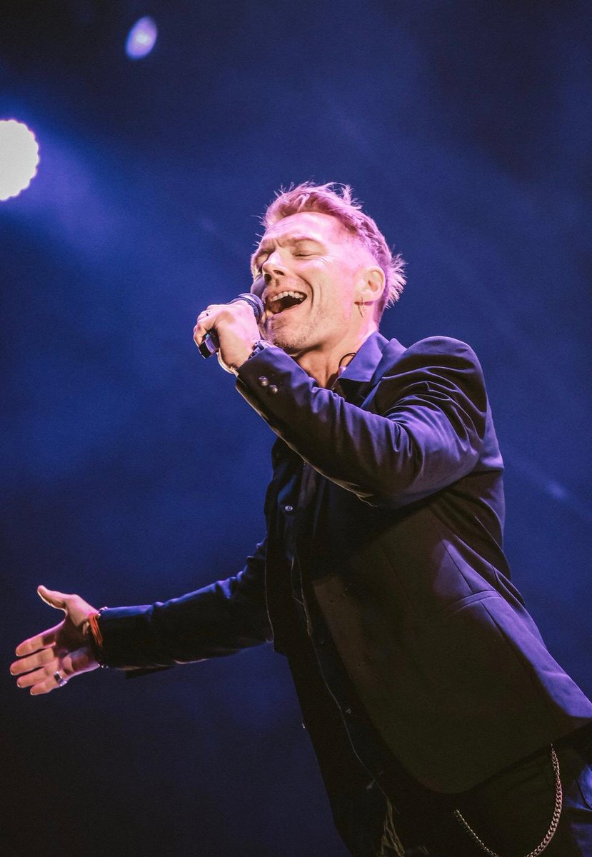 VirginMoney's tweet image. We found love and couldn’t fight it last night at the @VMUnityArena as the one, and the only @ronanofficial took the stage by storm. 

Here are the best bits of his performance.

📸: @TyneSightPhoto @bennett_media #vmunityarena #music