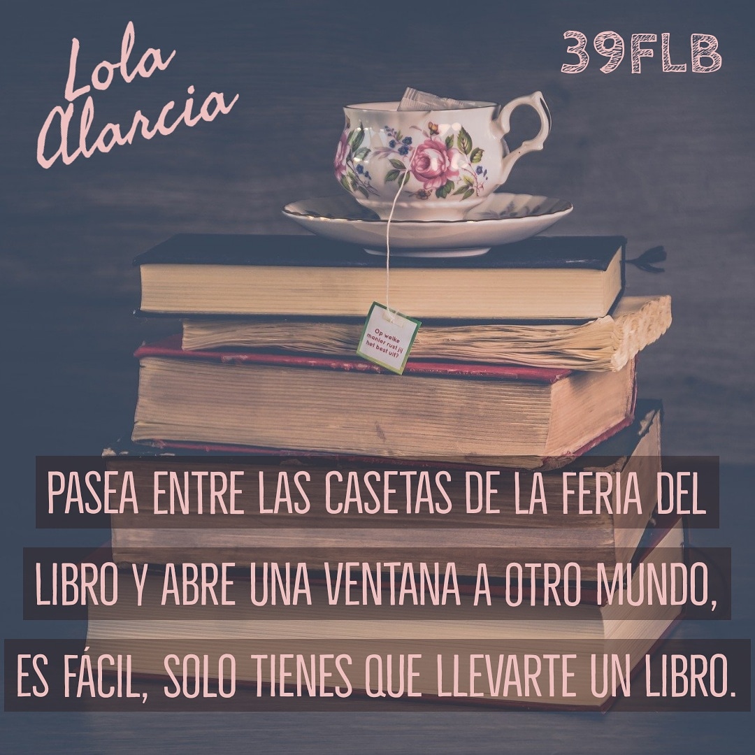 LolaAlarcia's tweet photo. Feria del libro de Badajoz, busca libros que alimenten tu intelecto y pregunta por autores locales, a lo mejor descubres que tu ciudad mola más de lo que pensabas. #39FLB #LeerTransforma #badajoz #extremadura https://t.co/8DWdU38qam