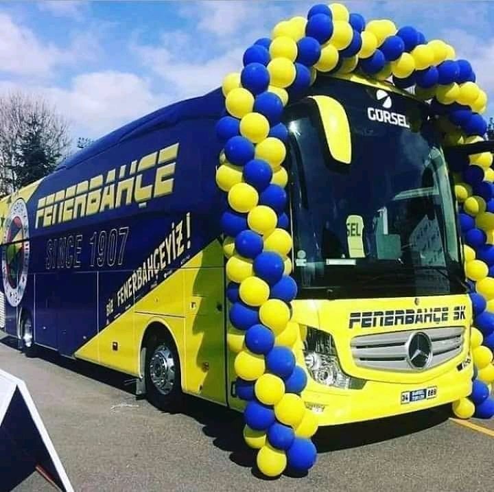 Gel zalimin oğlu gel gelki yansın buralar şampiyonluk gelsin, senlik olsun buralar #Cavani