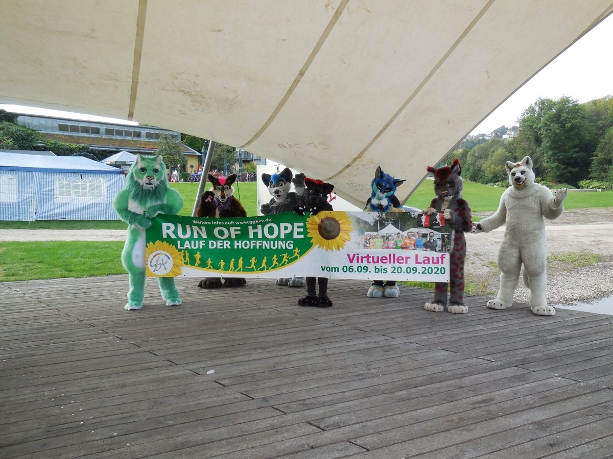 2Pfoten's tweet photo. Wir sind voll dabei und haben auch mit Abstand und Vorsicht riesen Spaß!
https://t.co/D8S9XduKHh
#krebs #furry #furrsuit #suitwalk #Cancer #Spenden #spende #save #runofhope https://t.co/GaUfWp9oMh
