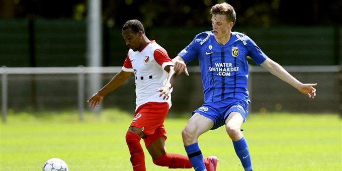 Daan HuismanClub: Vitesse ArnhemAge: 18Position: MidfielderNationality: Netherlands U18Born in Arnhem, Huisman is breaking through at his boyhood club. Made a big impression during pre-season and has been promoted to the first-team. A big talent. The next Van Ginkel?