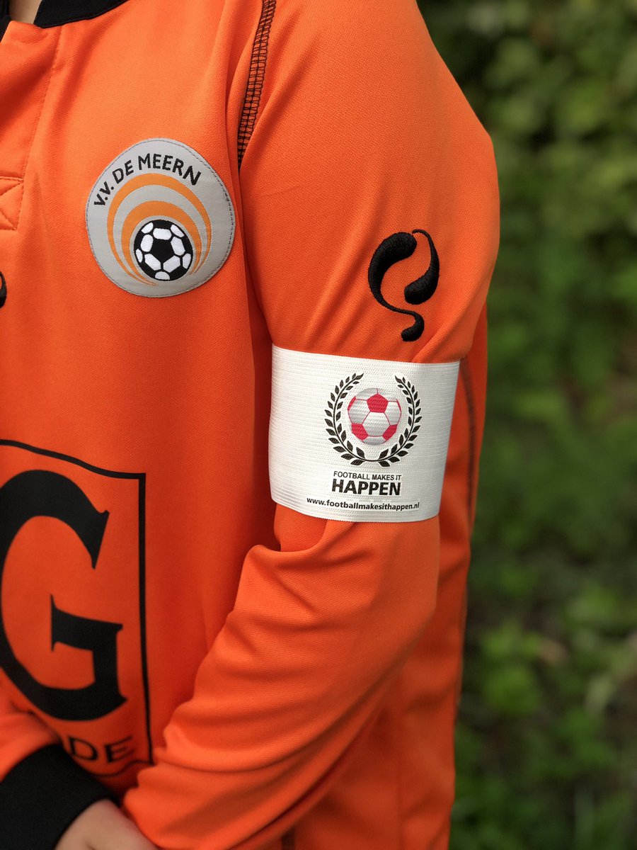 Ook een mooie aanvoerdersband van #FMIH voor jouw team? Bestellen kan via onze site fmih.nl/shop of via DM. Verkrijgbaar in junior en senior maat

facebook.com/23244804389274…