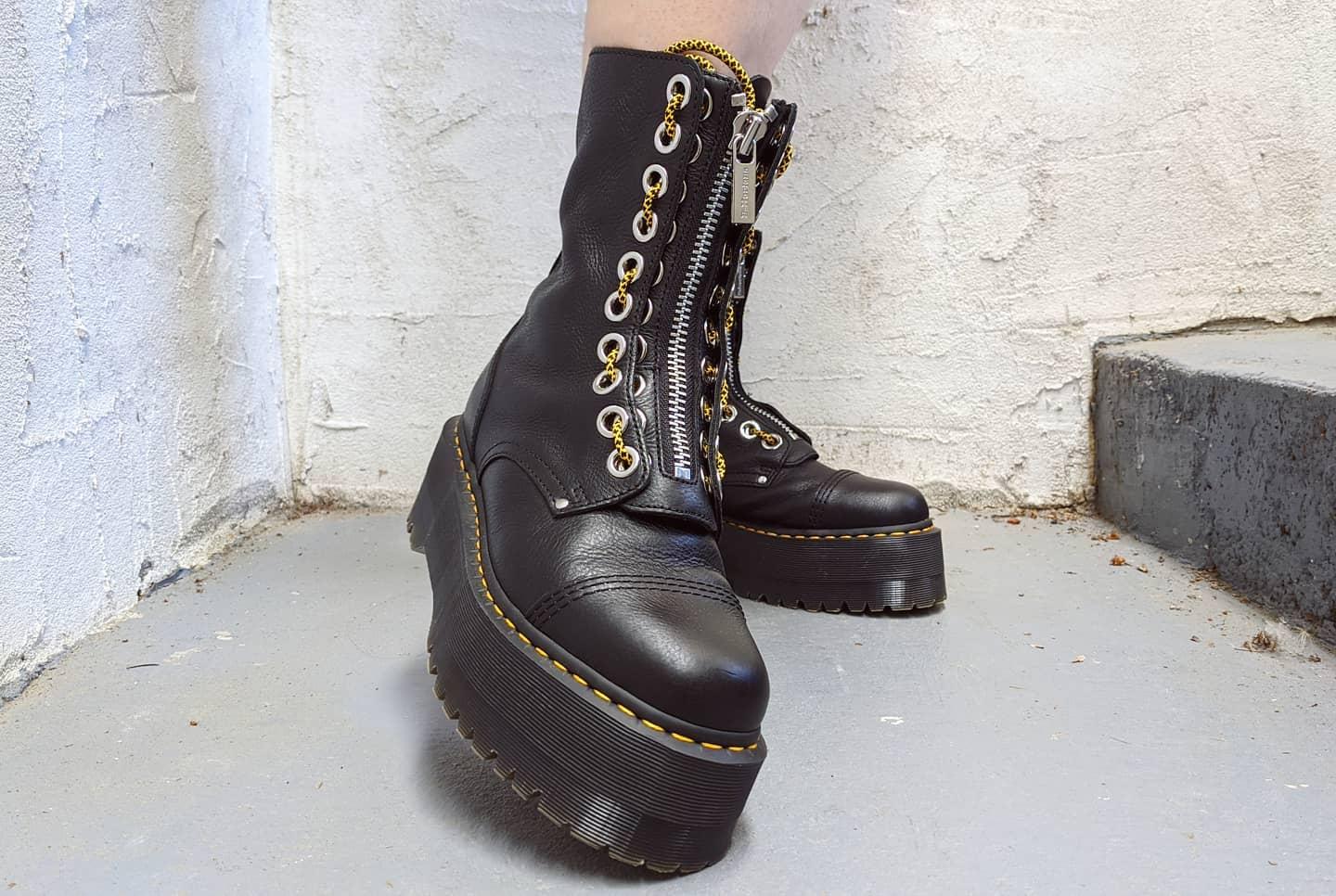 Dr martens sinclair max new arrivals