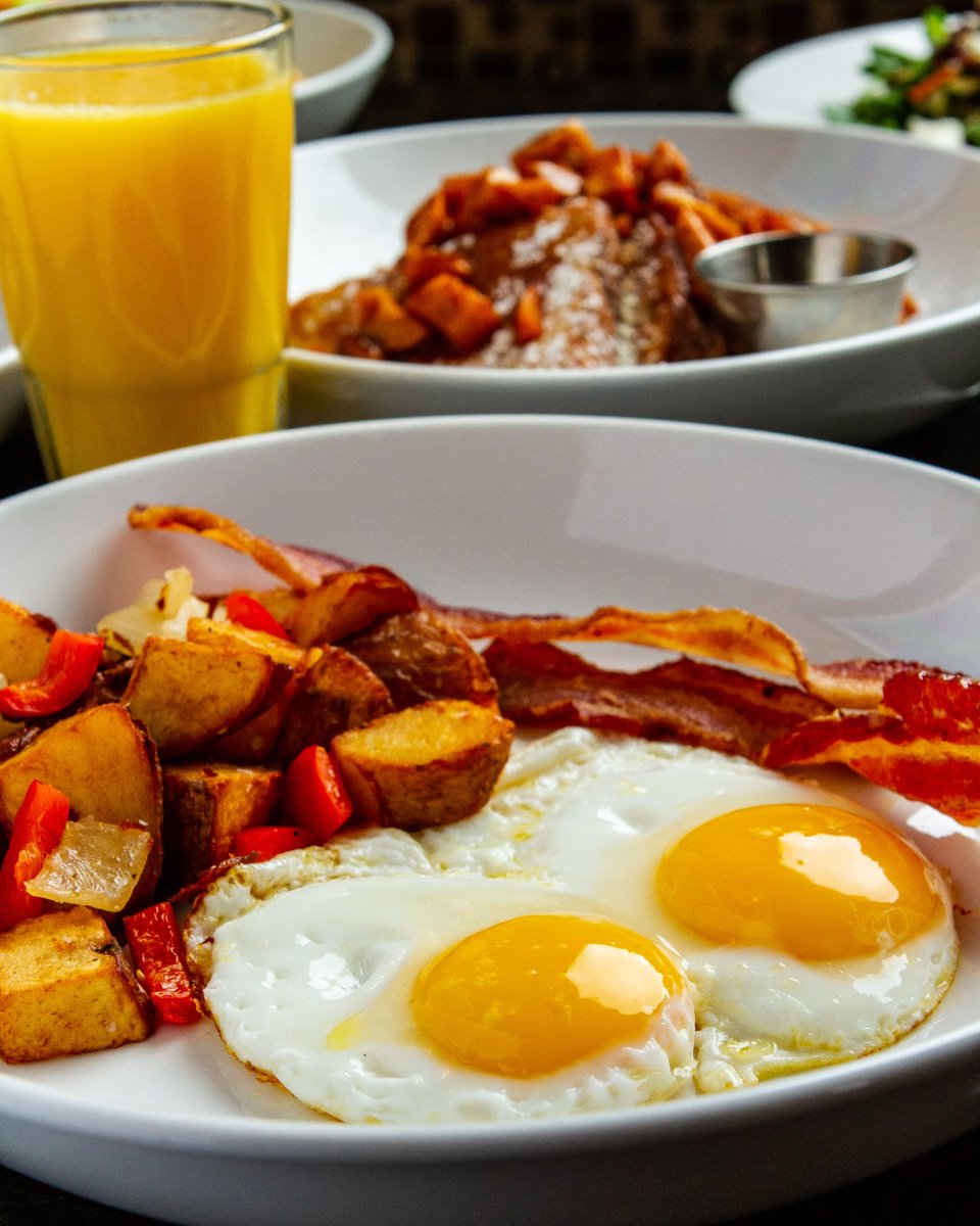 Stop by Grillfire and start the weekend off with Brunch! Grab any of your favorite brunch items right here from 11am-2pm!