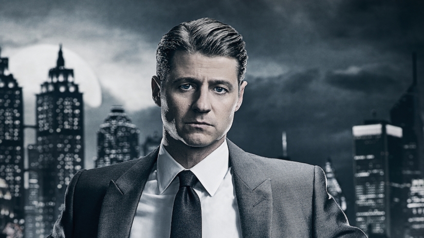 He is the rising star of the Gotham PD, today we wish James Gordon aka Ben McKenzie a very happy 42nd birthday!!! 