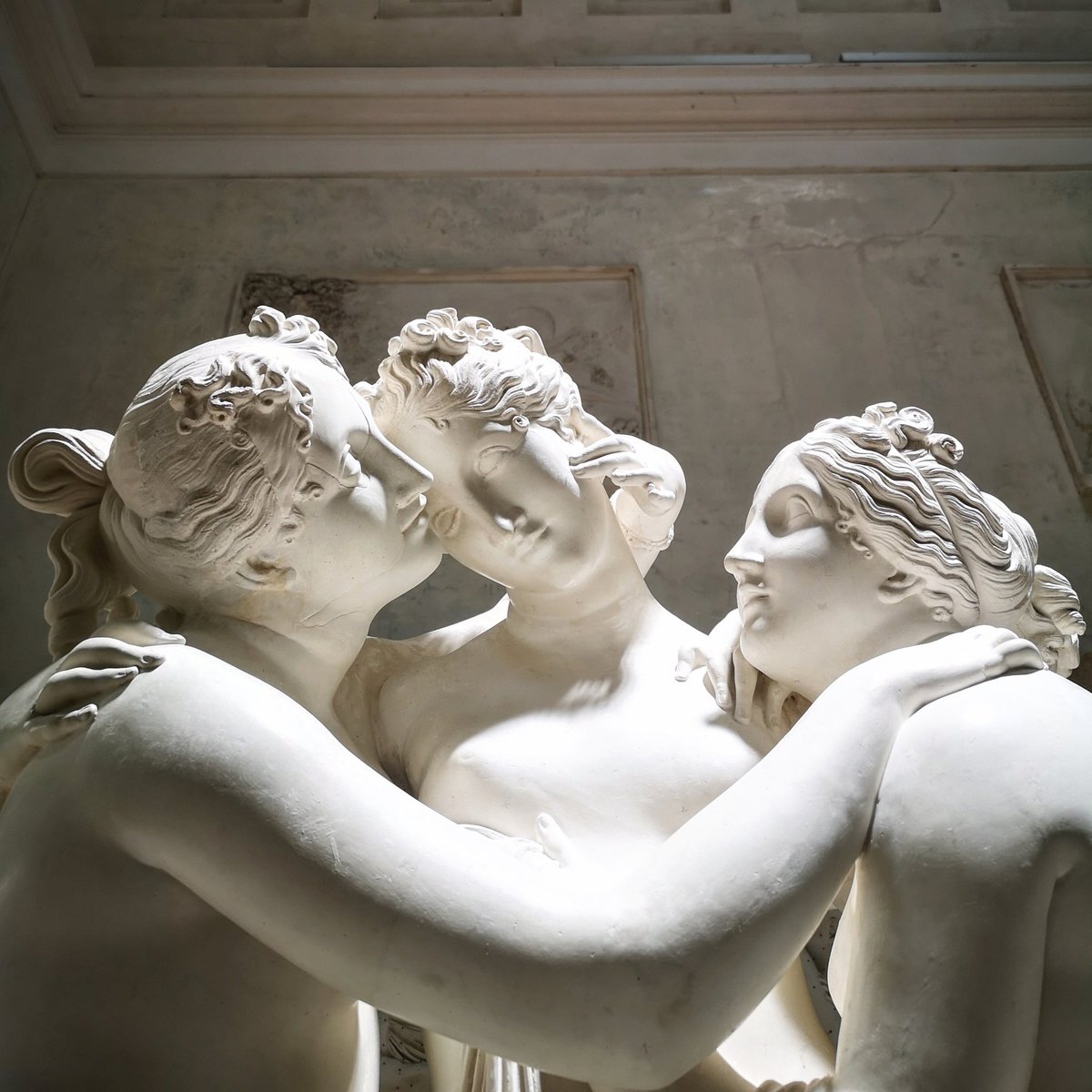 MuseoCanova's tweet photo. #bellezza allo stato puro.
#legrazie in #Gypsotheca.
Vi ricordiamo che il Museo è regolarmente aperto da martedì a domenica, 9.30 - 18.00.
Via aspettiamo a #Possagno. https://t.co/WO6YIL5H25