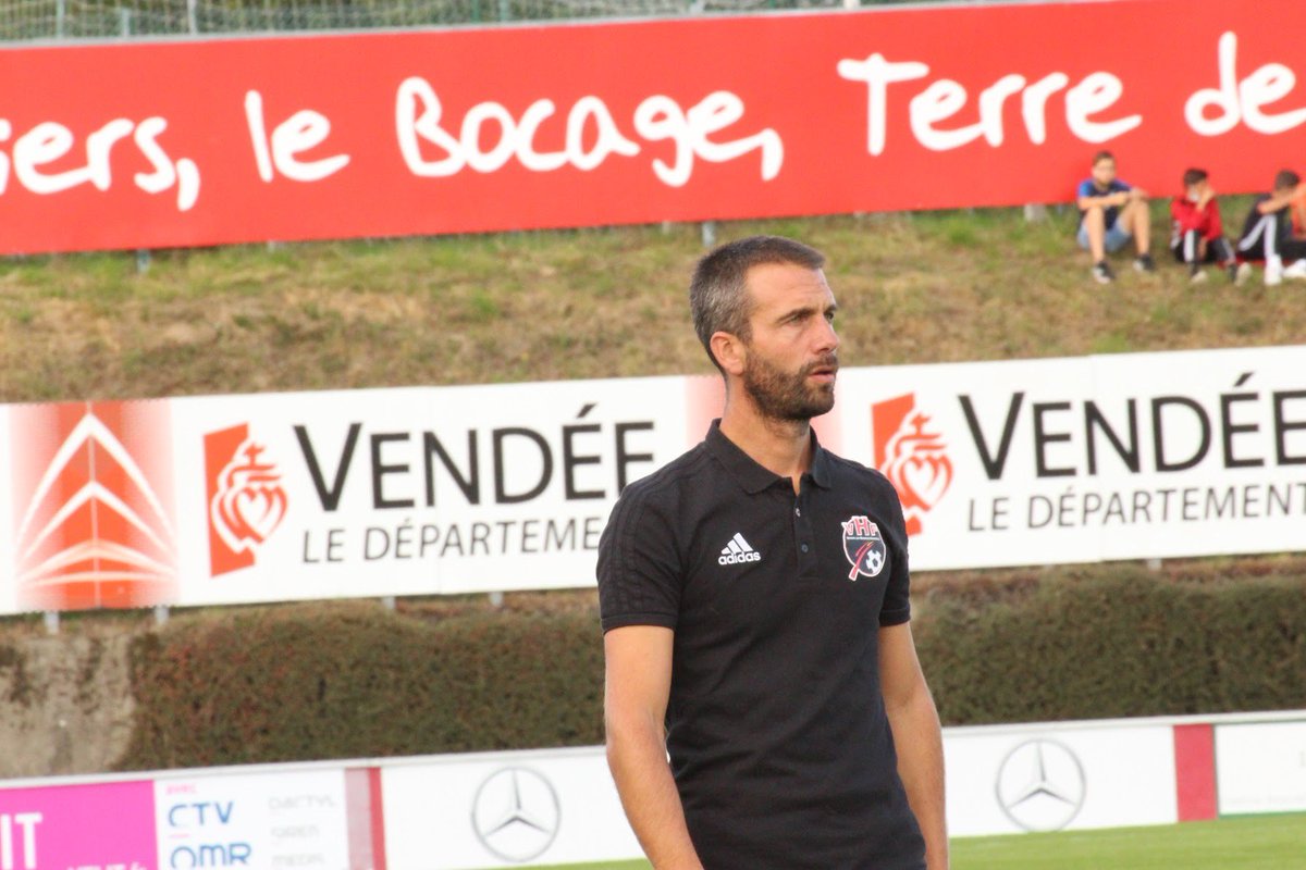 VHFootOfficiel's tweet photo. 🗣 La réaction de Stéphane #Masala après la défaite 1️⃣-0️⃣ face à #Angoulême hier soir, pour le compte de la 5️⃣ème journée de #N2 ➡️ https://t.co/XFtsCoA9hA
🔴⚫️ #AllezVHF #ACFCVHF https://t.co/If8BiaV3Zz