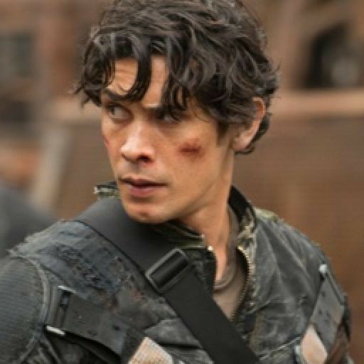 MartescaO's tweet photo. Perchè Bellamy Blake è stato un fratello.
Un compagno.
Un leader.
E il cuore al centro di tutto.
#7x13 #BellamyBlakeDeservedBetter https://t.co/OsOgCjYyoJ