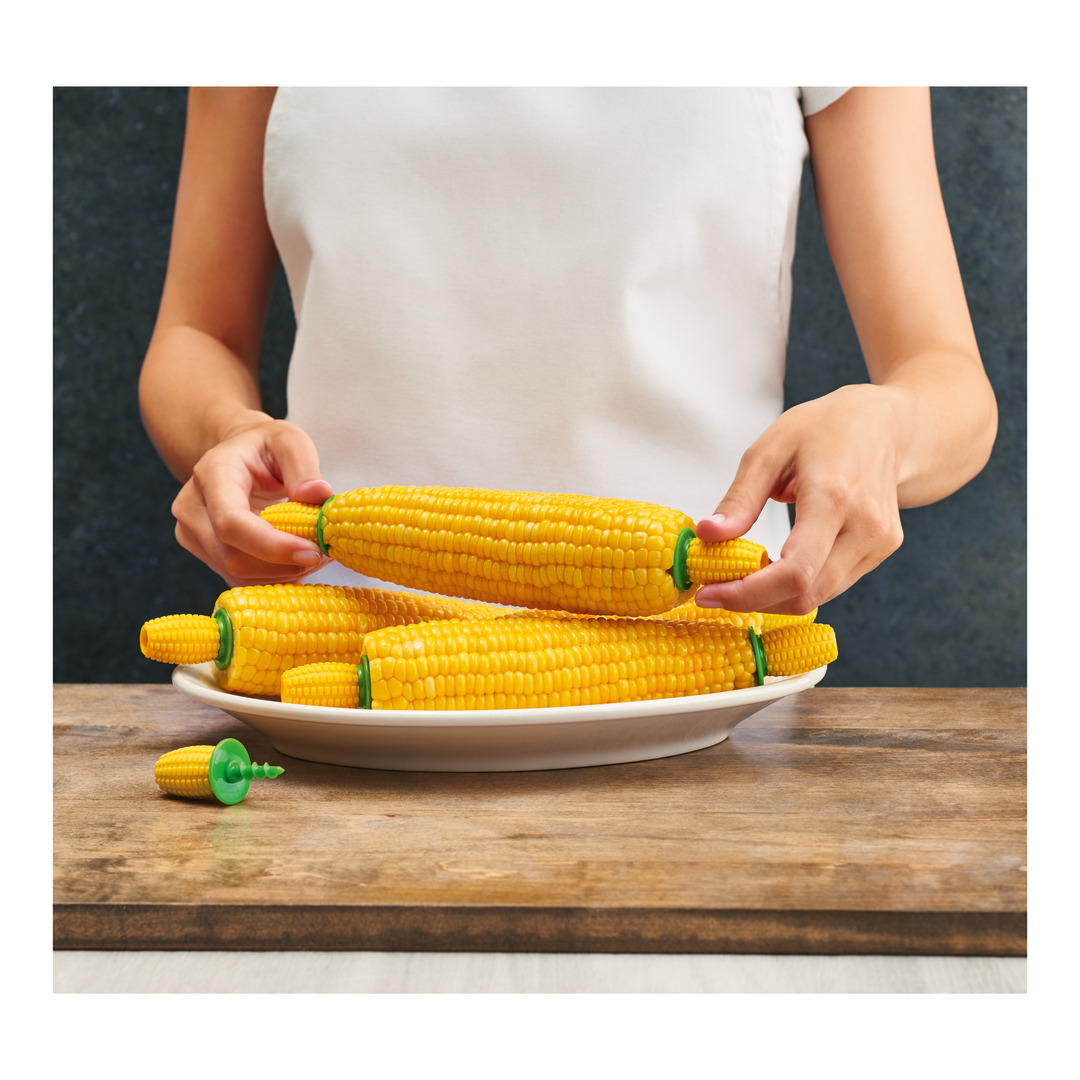 Keep your hands clean whilst your corn on the cob is secure using our corn holders. #kuhnrikon #cornonthecob #usefultools