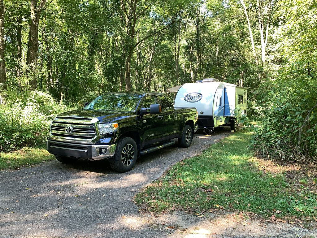 JohnMarucci's tweet photo. Site 56 at Fort Custer State Rec Area near Battle Creek Michigan. Nice large private site, great shade makes for a great time!
#rpod #rpod179 #rvliving #rvlife #rvlifestyle #rpodliving #rpodlife #toyotatundra #toyota #fortcuster #PureMichigan https://t.co/VBWPtsievU
