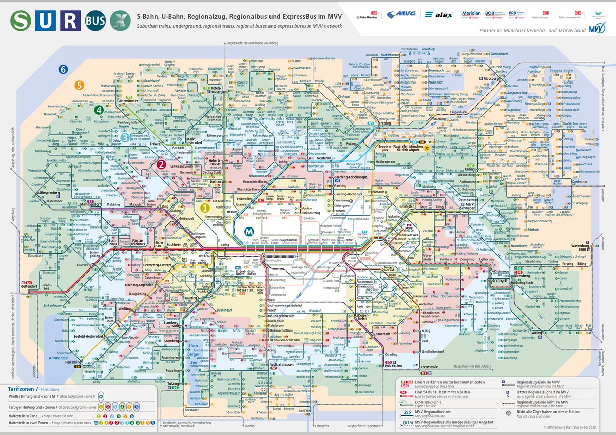 Quant als autobusos interurbans, no hi ha busos directes des de la ciutat fins a tots els pobles de la metròpolis, com passa a BCN (especial BaixLlo). La sortida de la ciutat es fa per vies d'alta capacitat fins a les estacions intermodals a les afores, on es fa el transbord.