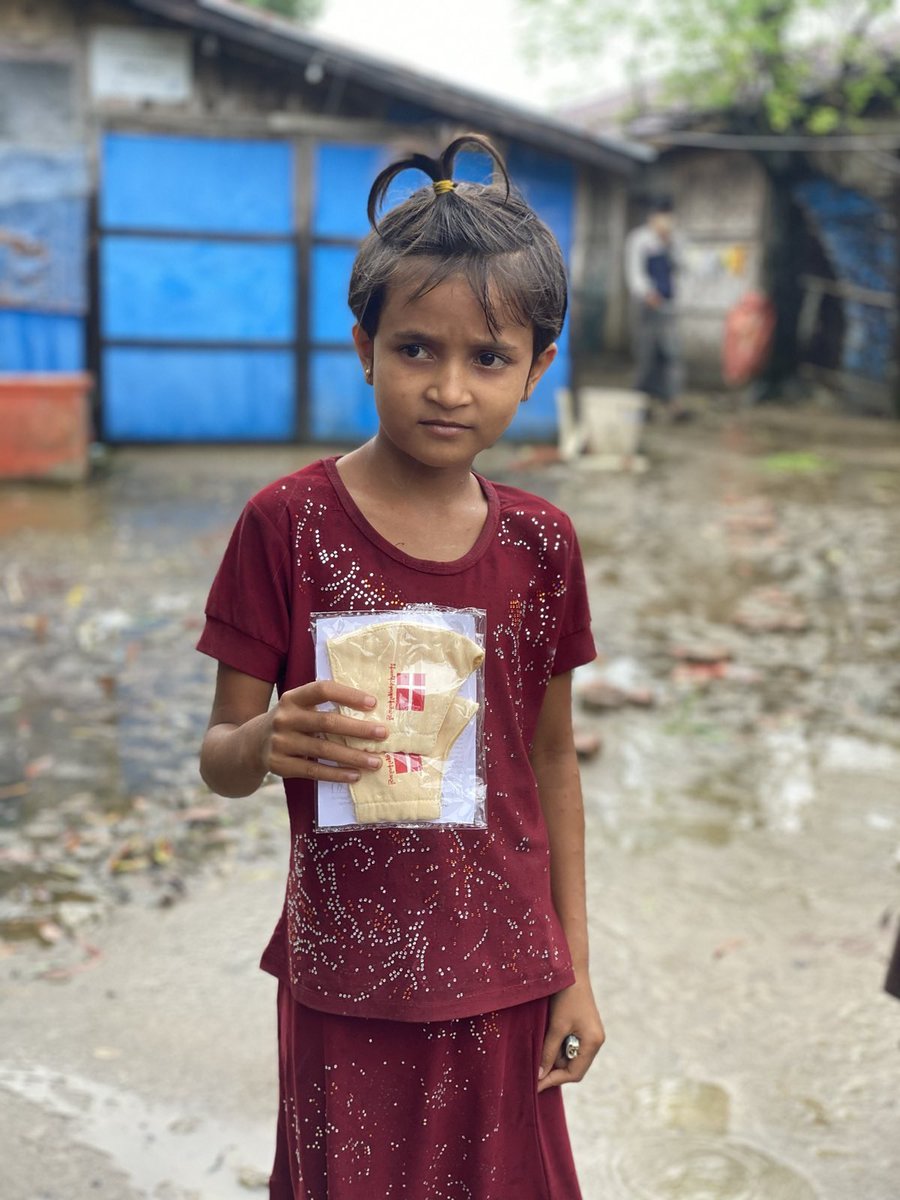 DKAmbMyanmar's tweet photo. Reusable face masks distributed for free in IDP camps in Rakhine State. Produced by #Myanmar small and medium size garment companies. Financed by the Danish Responsible Business Fund  ⁦@Responsible_Biz⁩ ⁦@DanishMFA⁩ https://t.co/1w3XXYcWBU