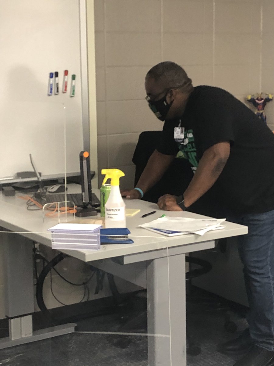 angie_yurch's tweet photo. Our teachers @CampbellGators dug deep this week and showed their Gator Greatness!🐊 @RashadBolt and I loved crashing your learning parties and getting to say HI to all our scholars, even connect! #gatorgreatness @Mr_Watson1985 @JayaSlack @jelopez9 @LasterKristen @trenise_burke https://t.co/zhohP54Cq8