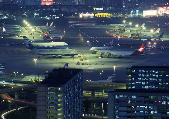 DigitalArt_ia's tweet photo. gregforaday
Airport scenes, 1983-2016.
- Kaitak airport, Hong Kong, 1992.
- Departing Chek Lap Kok airport, Hong Hong, 2016.
- Hongqiao airport, Shanghai, 1983.    #darckcolor https://t.co/Q0xxJavdwK