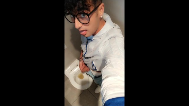 Fresh video on PornhubModels - get it while it's hot: https://t.co/UcPvtEMiRy https://t.co/M7RtpPCZ6