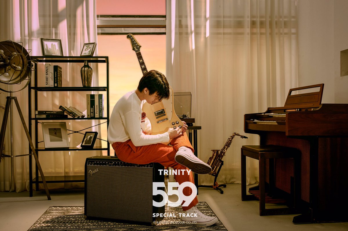 sivk_'s tweet image. 5:59 คือเวลาที่แสงเป็นสีทไวไลท์จริงด้วย 🥺