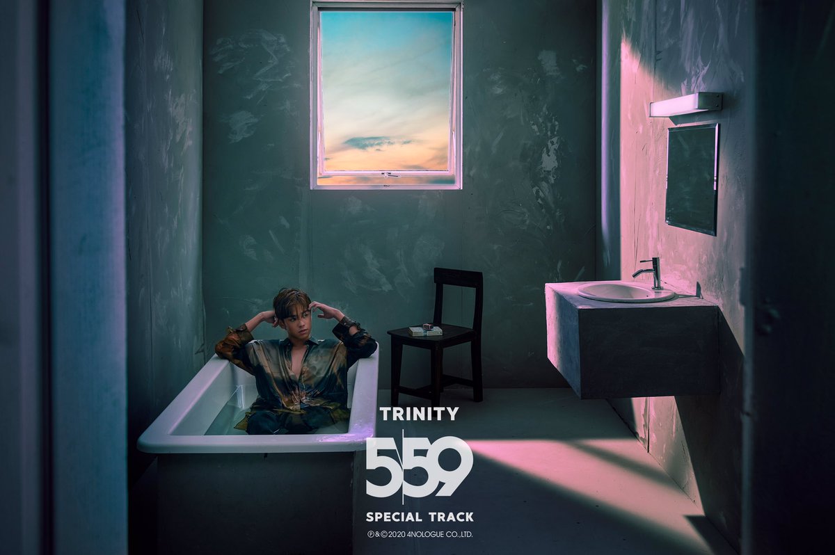 sivk_'s tweet image. 5:59 คือเวลาที่แสงเป็นสีทไวไลท์จริงด้วย 🥺