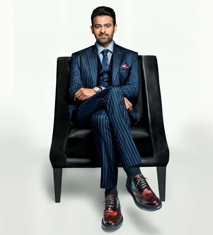 TPHOffl's tweet photo. After hearing the story only person who came in my mind was #Prabhas . @omraut also wanted prabhas 
There is no one in India apart from prabhas who can pull off Lord Ram role - @itsBhushanKumar 💥

#41DaysToREBELSTARBday https://t.co/frlyAyh3Gm