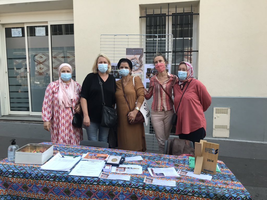 SimonnetDeputee's tweet photo. Riche matinée d’échanges à la fête des asso du 20e : soutien aux associations qui sont frappées de plein fouet par les répercussions de la crise sanitaire et se démènent pour faire vivre la démocratie locale dans le 20e, avec un soutien quasi inexistant du gouvernement ! #Paris20 https://t.co/czNiW3YgOA