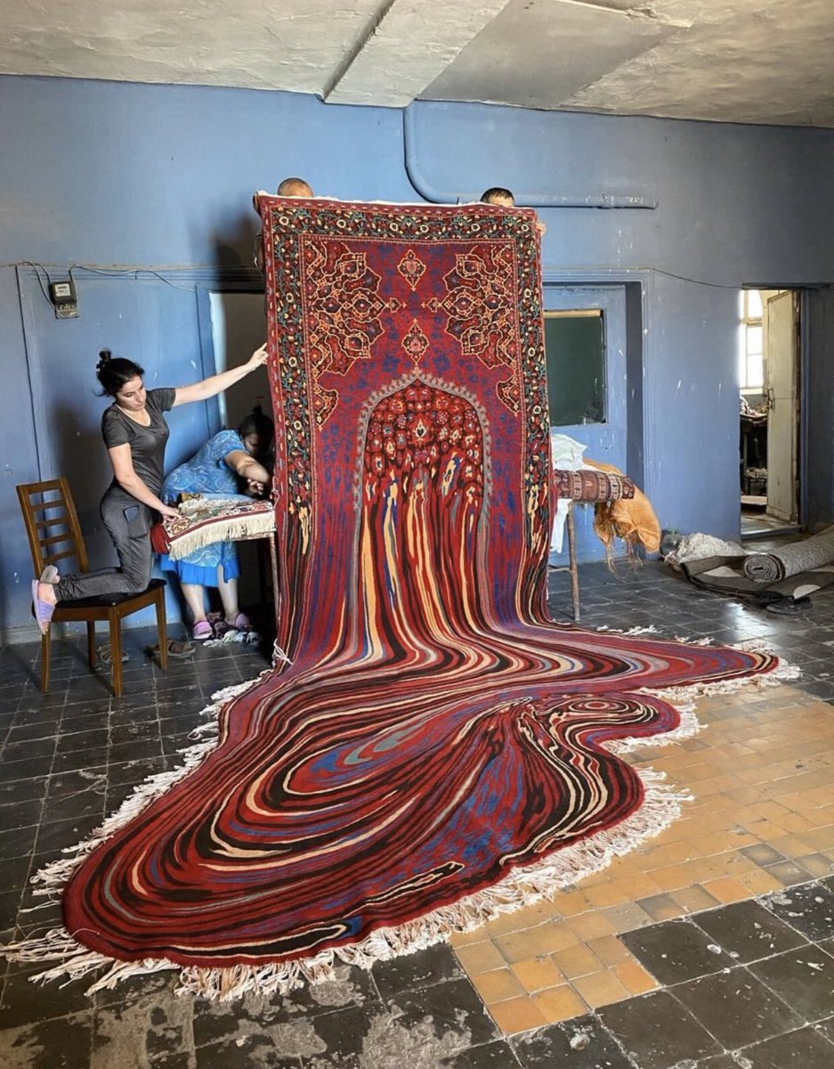 gowharbegom's tweet photo. قالین جدید و عجیب
چیطور بافته شده است نمیدانم ولی شبیه یک نقاشی است
#Carpet #Qalin #Afghanistan #Culture #WeAreAfghanistan https://t.co/ZKkW6c75l8